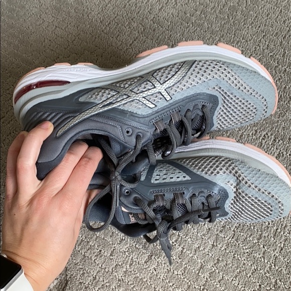 ASICS Running - Picture 3 of 6